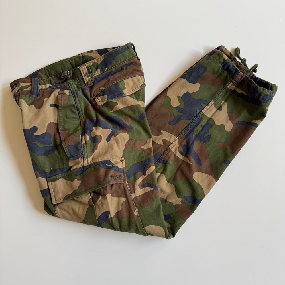 Aritzia TNA New Supply Cargo Camo Pant Mid Rise Size 00 EUC Relaxed Festival - Picture 5 of 16